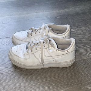 Nike Air Force 1’s (4Y/8W)